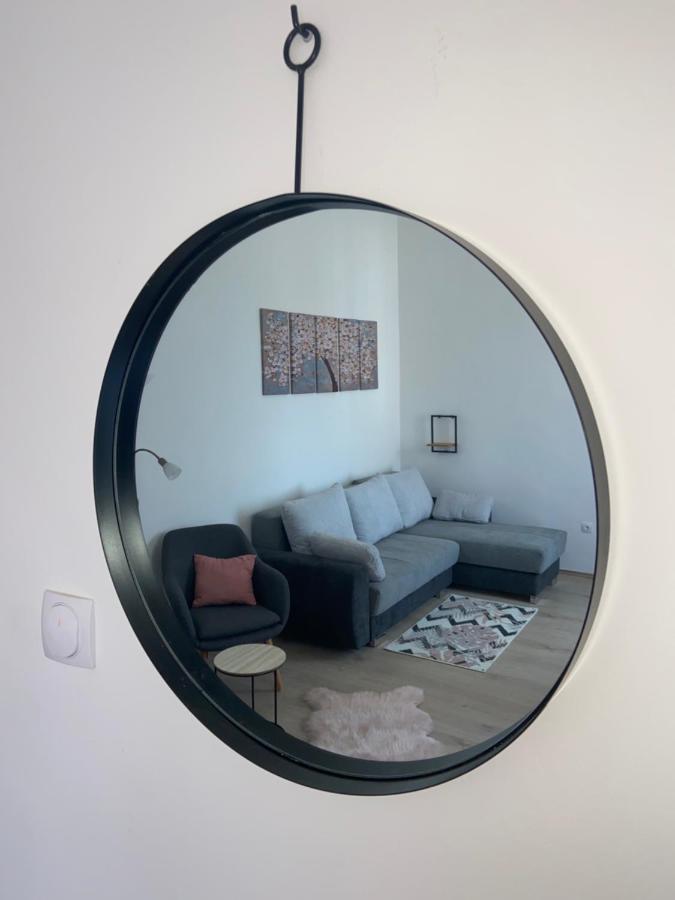 Rad-Var Apartmanhaz เอ็กเกอร์ ภายนอก รูปภาพ